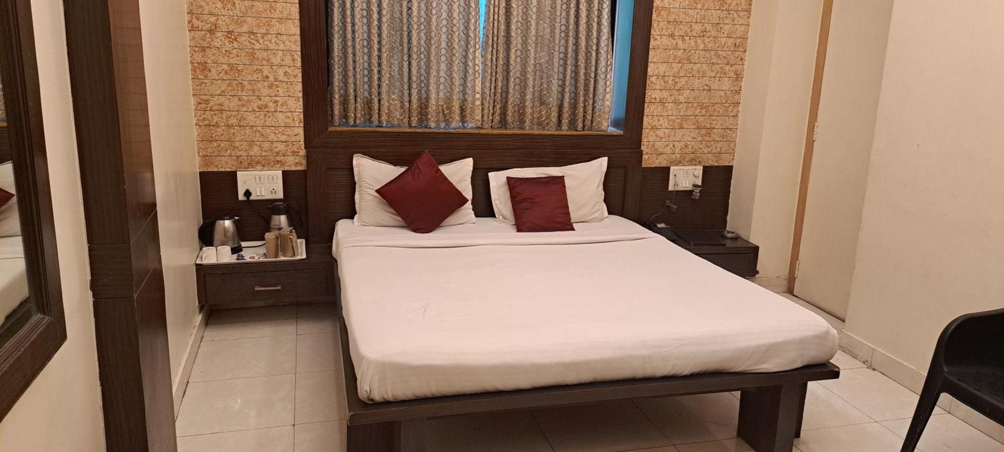 Hotel Shivam Pune Exterior photo