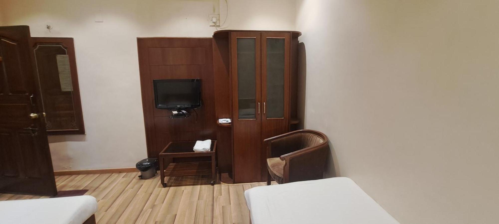 Hotel Shivam Pune Exterior photo